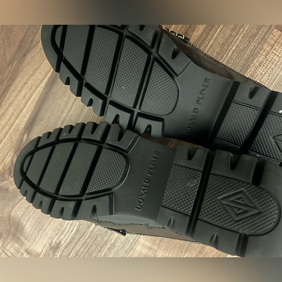 Donald pilner patent slide mules. Never worn - Picture 2 of 3